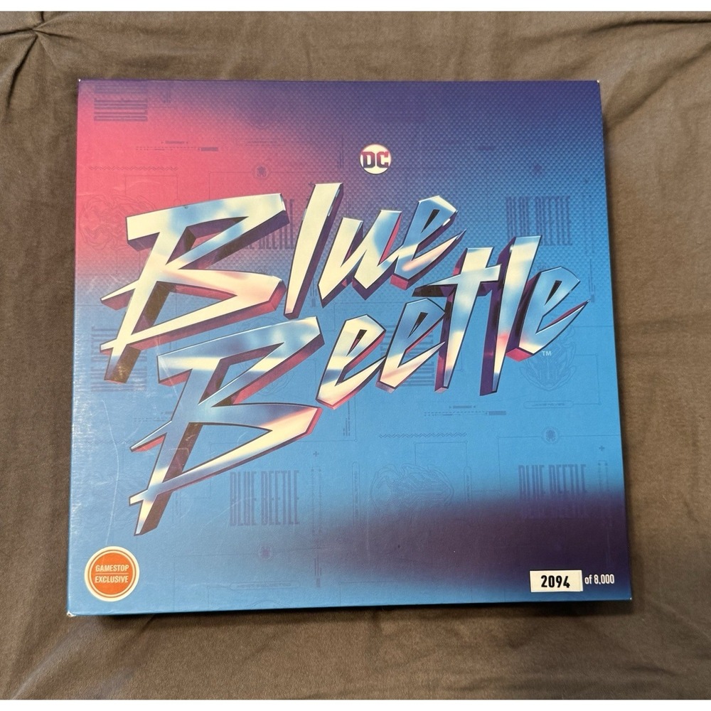 DC Blue Beetle Scarab 3D Magnetic Pin Gamestop Box Exclusive Collectors /8000